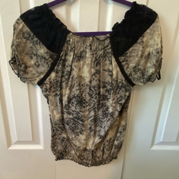 *Like New* Jessica Simpson Print Blouse - Picture 4 of 4